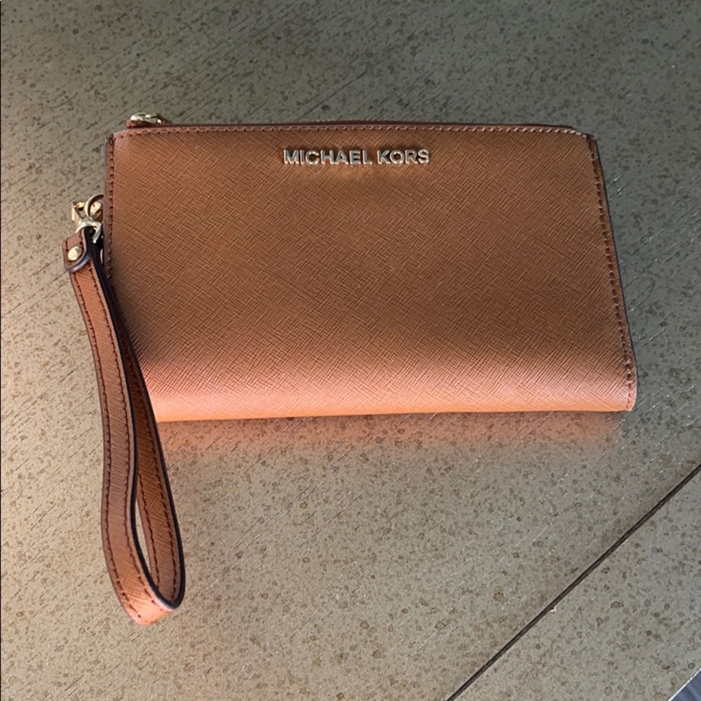 Michael Kors Clutch- Like New!